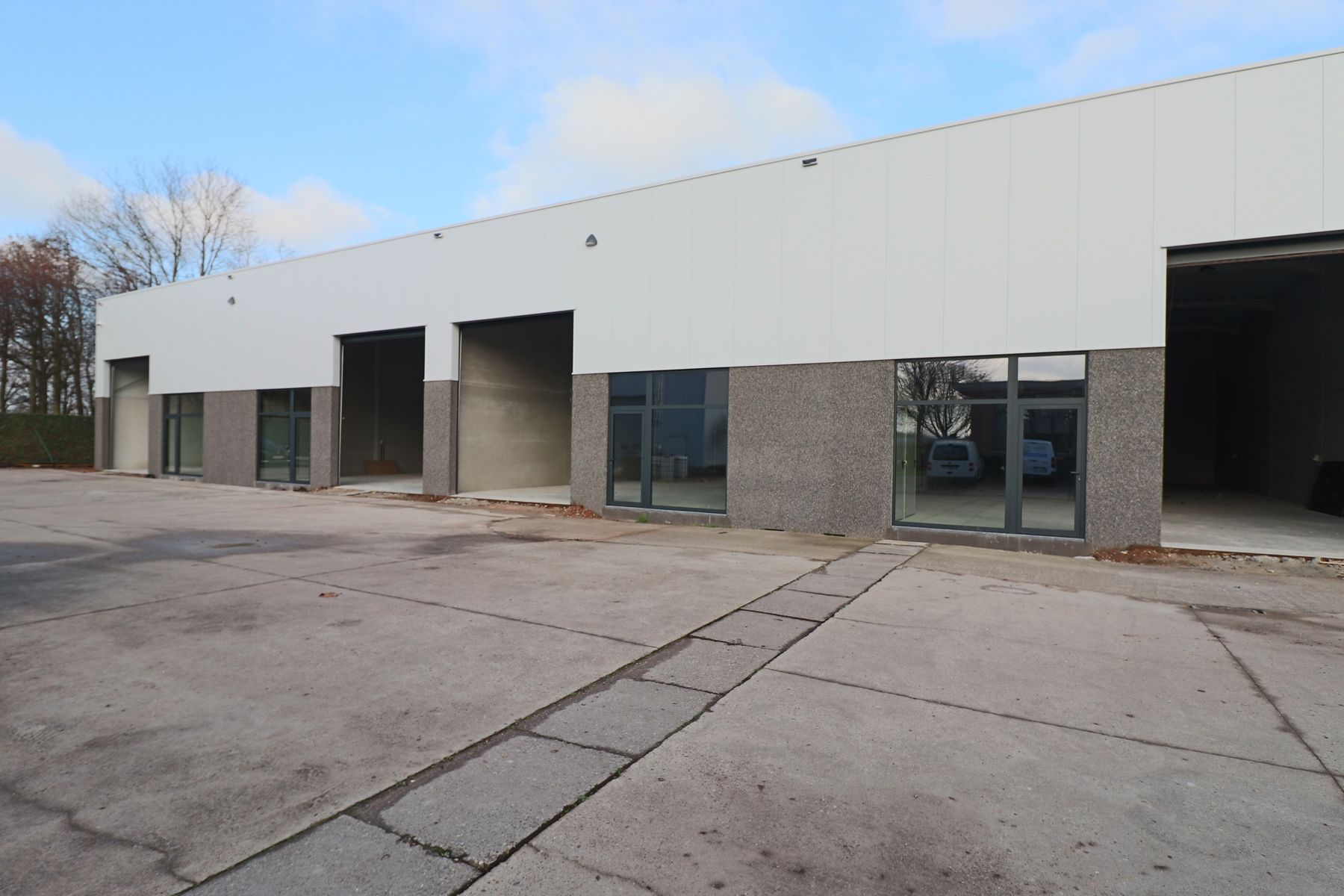 Een nieuwbouw opslag- / bedrijfsruimte van 220 m². foto 9