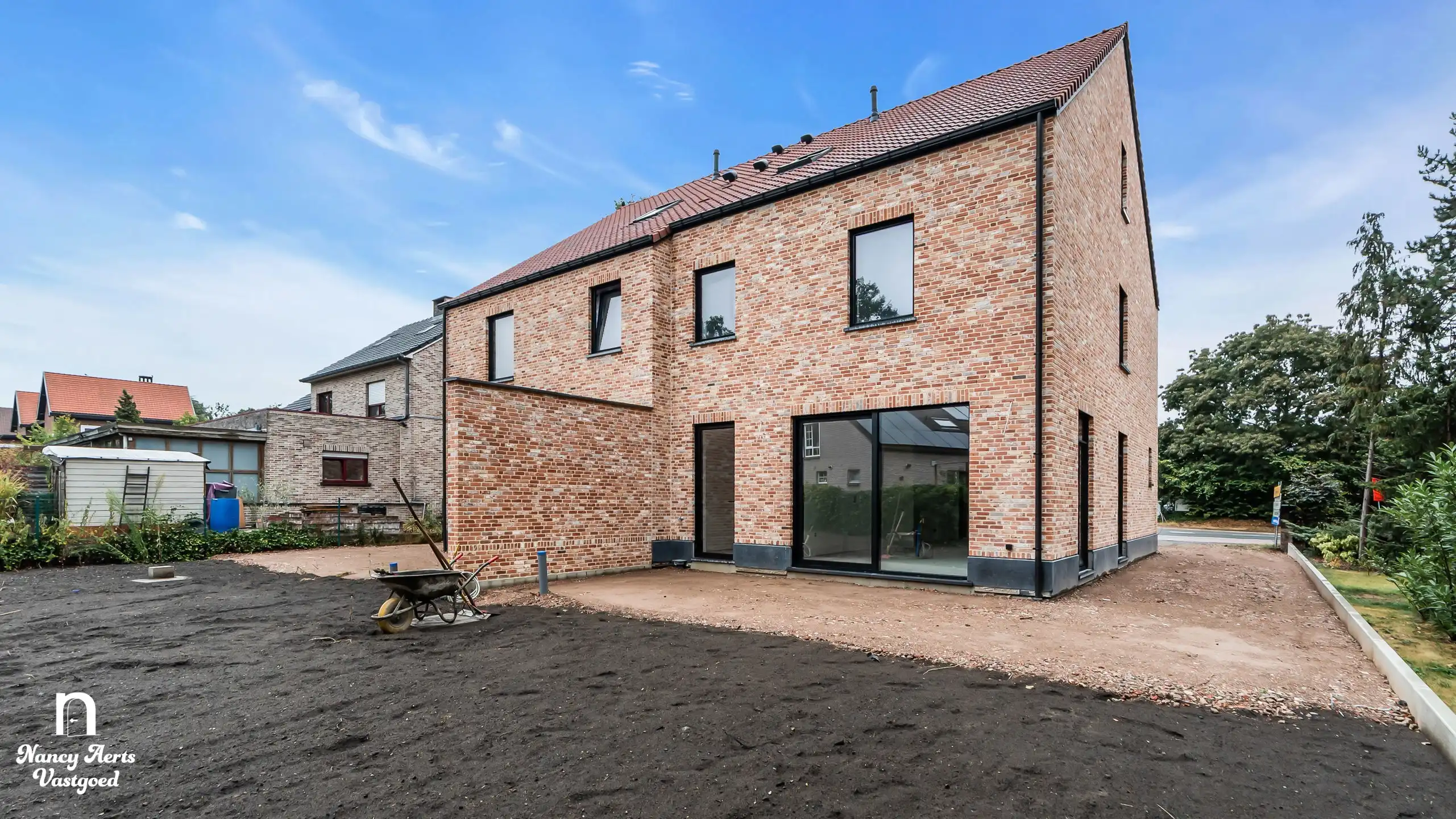 Royale pastorijwoning met 5 slaapkamers en westgerichte tuin foto 3