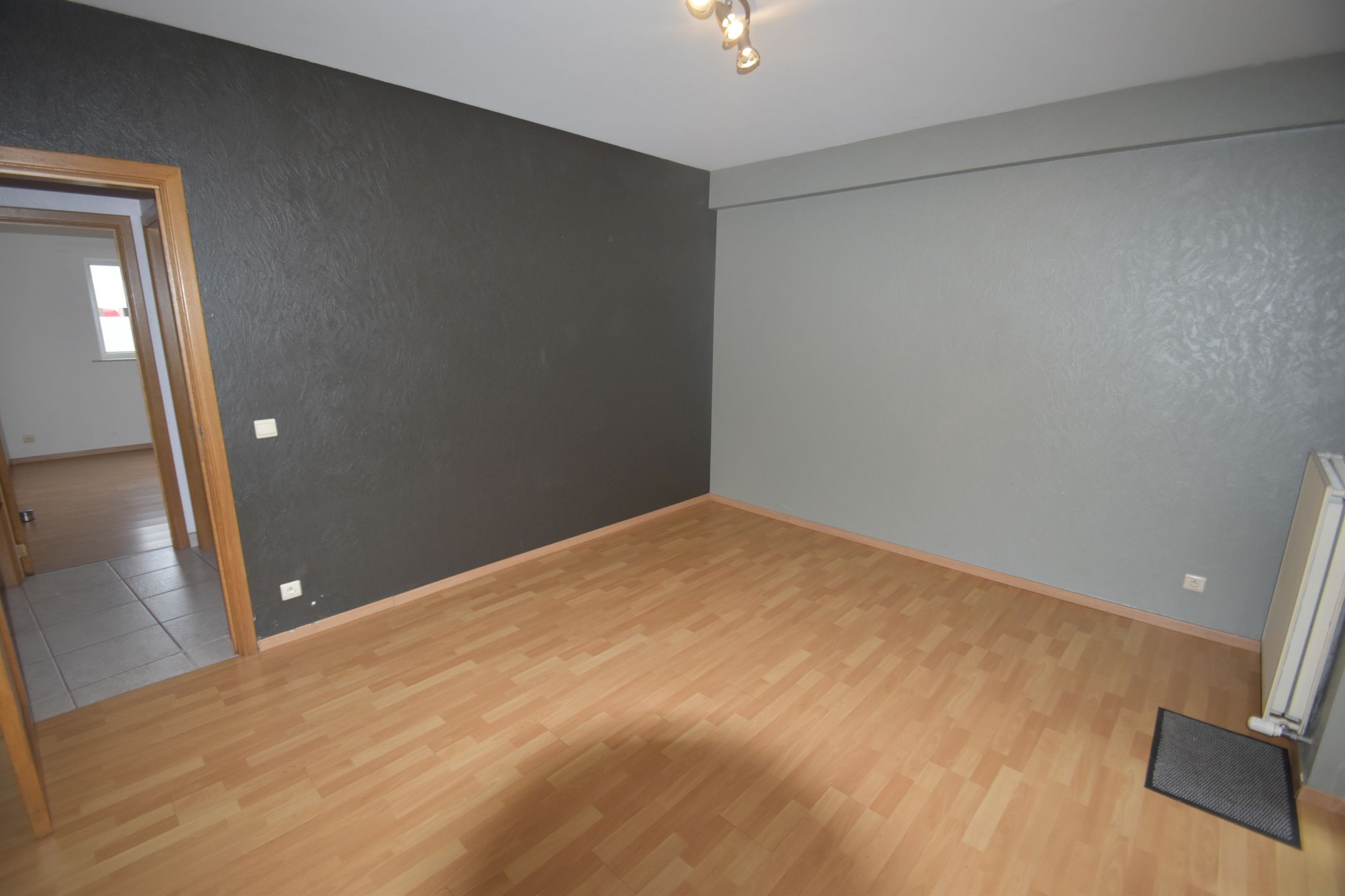 Nabij het station van D'monde gel., gelijkvl. 3 slpk-app. met 2 badk. en gar.  foto 24