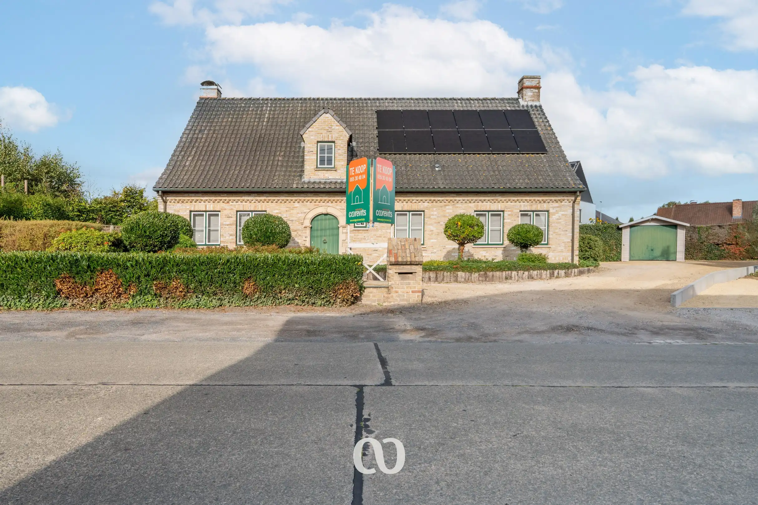 Instapklare gezinswoning met 4 slaapkamers en tuin foto {{pictureIndex}}