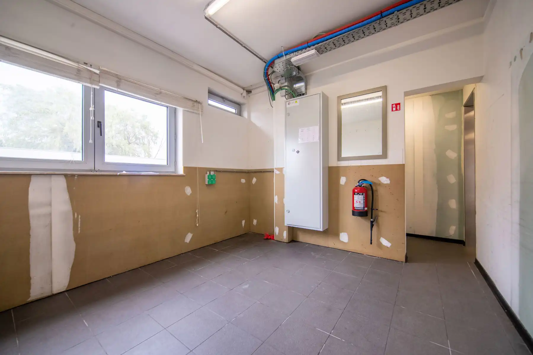 Commercieel gelijkvloers te Aartselaar.&nbsp; foto 6