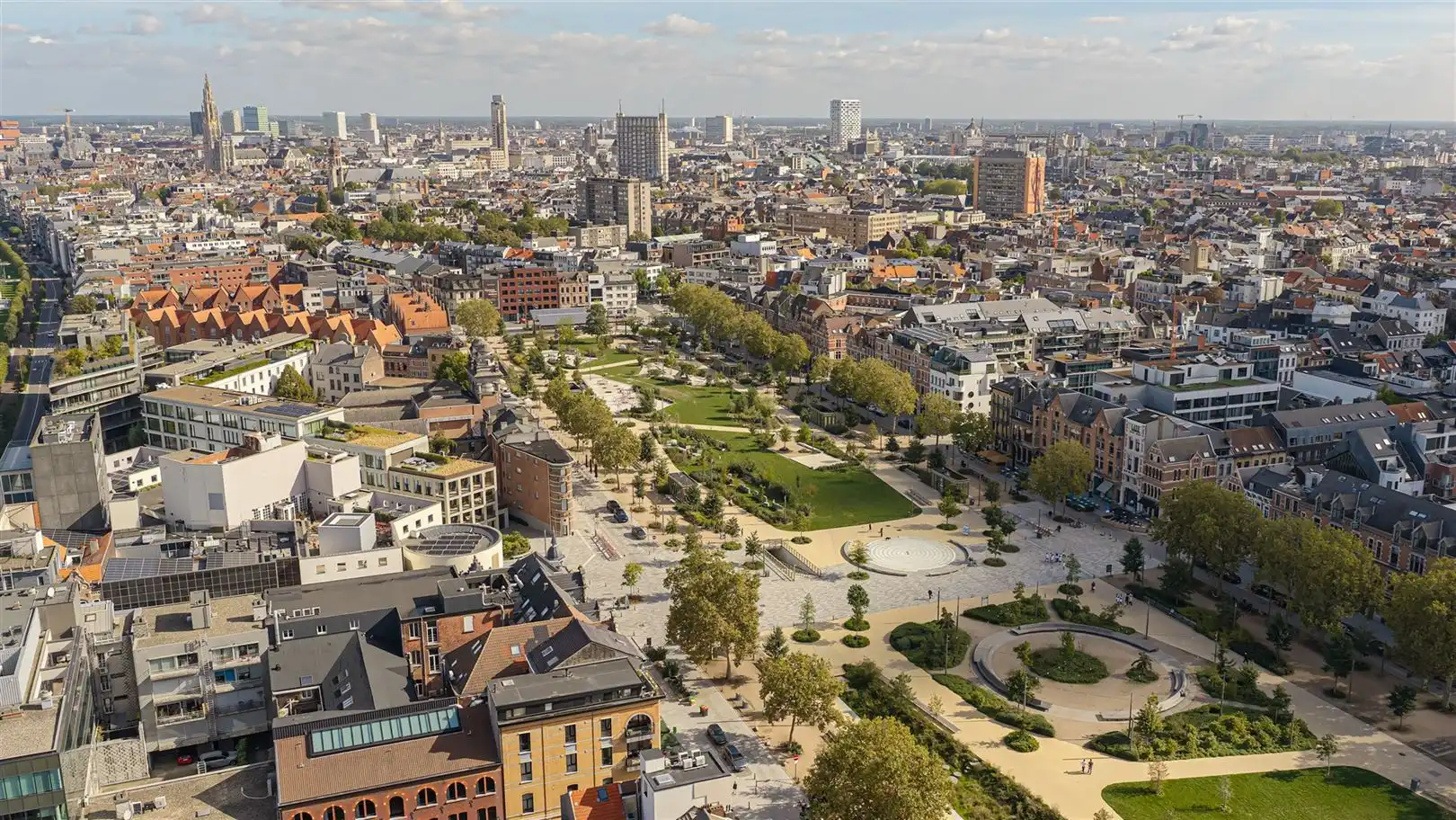 Architecturaal hoekappartement met uitzicht over het Zuidpark foto 18