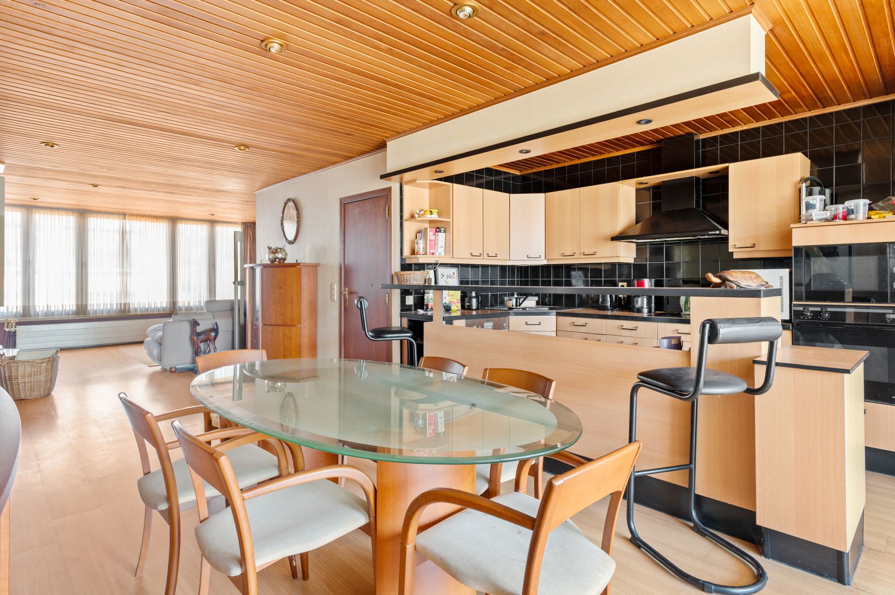 Karaktervolle ruime woning op top locatie foto 6