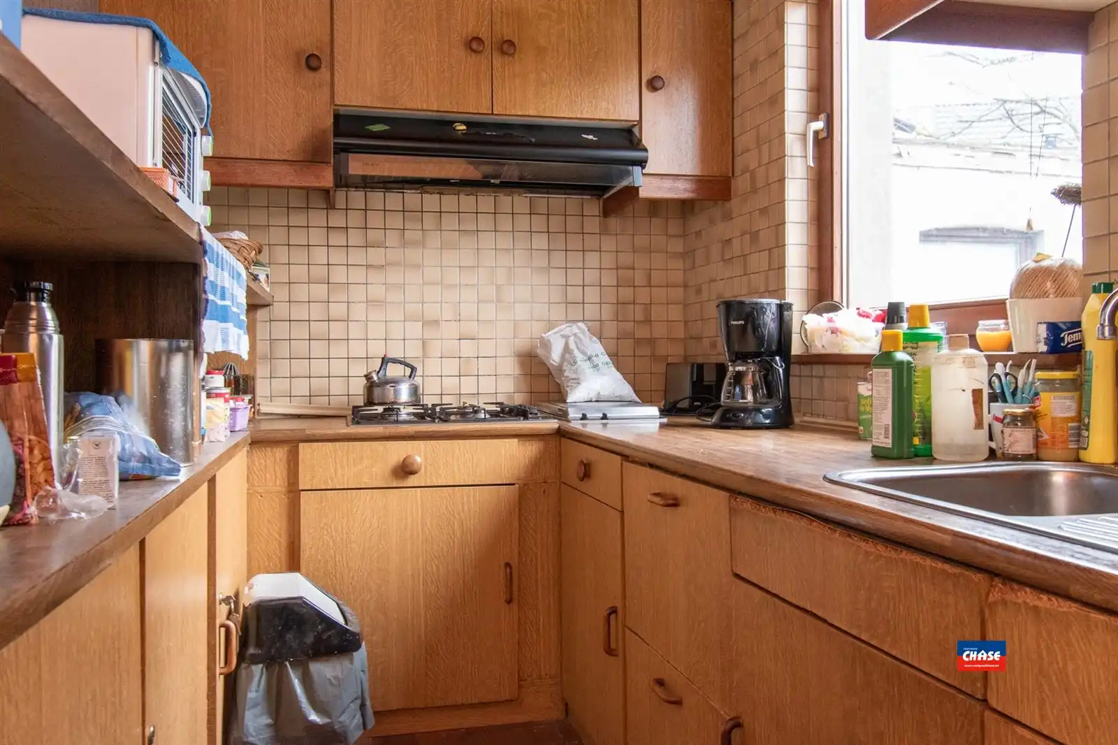 Te renoveren rijwoning met magazijn foto 4