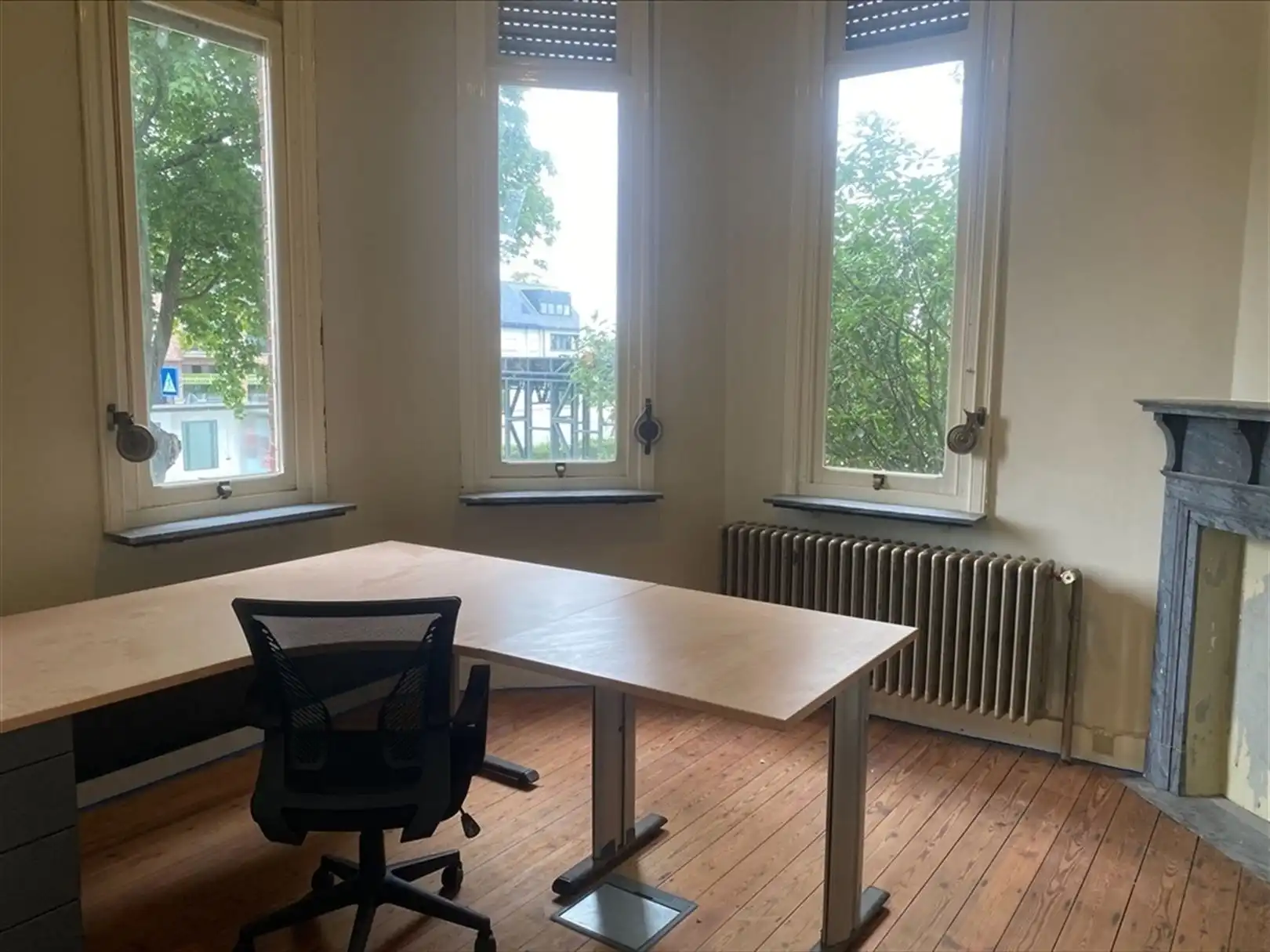 Full service kantoren in kasteel op toplocatie in Lochristi foto 10