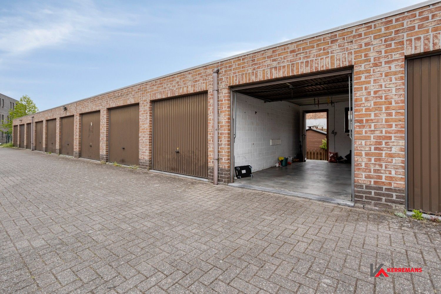 Instapklare woning met 4 slaapkamers, tuin en garage. foto 19