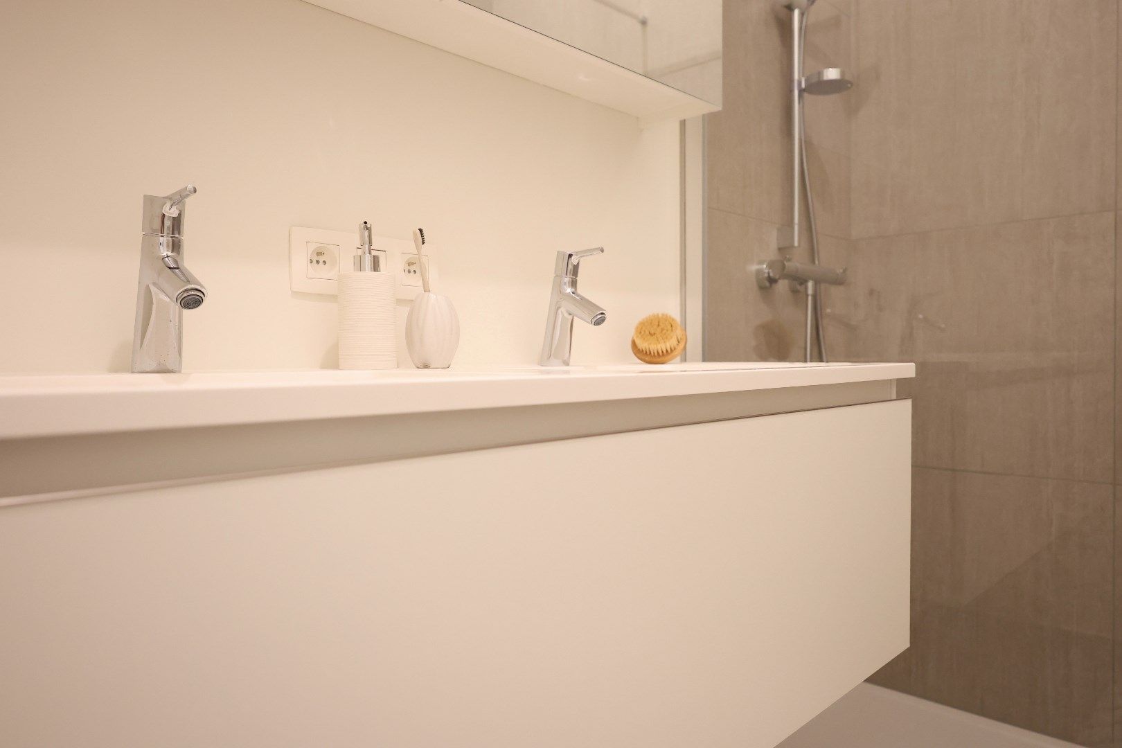 Nieuwbouwappartement met 2 slaapkamers in het centrum van Brugge foto 15