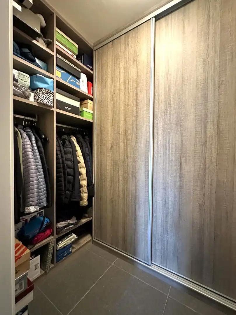 Zeer ruim appartement op goede locatie nabij de Smedenpoort foto 12