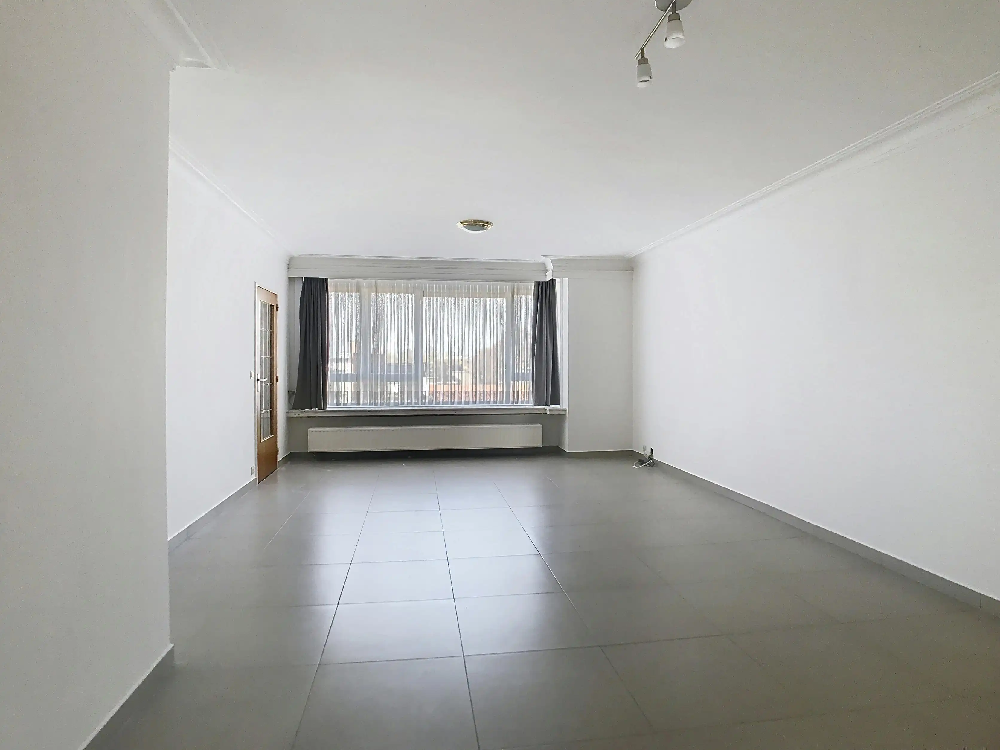 Gemoderniseerd appartement met 2 slpkmrs (garage mogelijk) foto 3