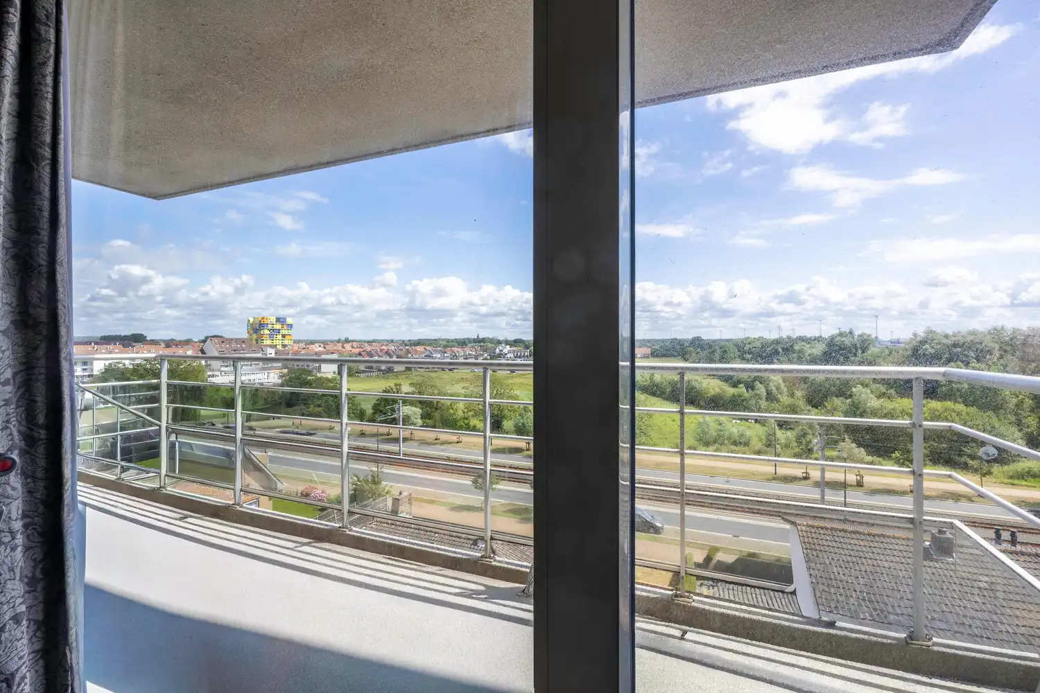 Ruim appartement met prachtig zeezicht foto 15