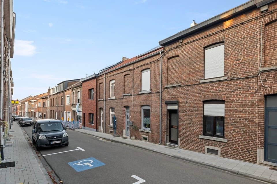 Hoofdfoto van de publicatie: GEZELLIGE GEZINSWONING MET 3 SLKS EN LEUKE TUIN VLABKIJ CENTRUM VAN TIENEN