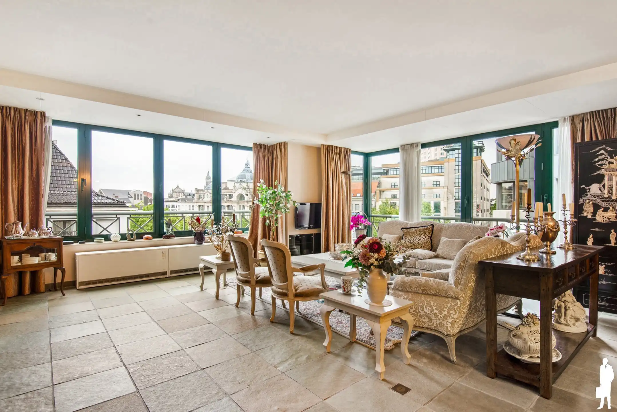 Dubbelappartement met zicht op Groenplaats en Kathedraal foto 2