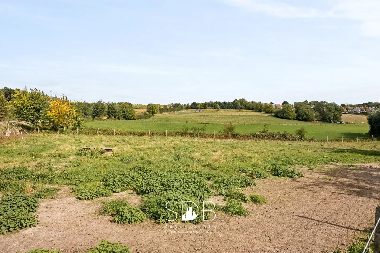 Prachtige landelijke hoeve woning met gezinstuin en graslanden op 1hectare foto 29