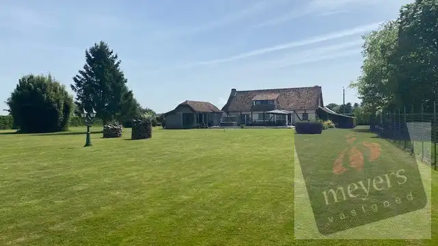 Hoeve met zwembad op 1,2 ha in Alken foto 16