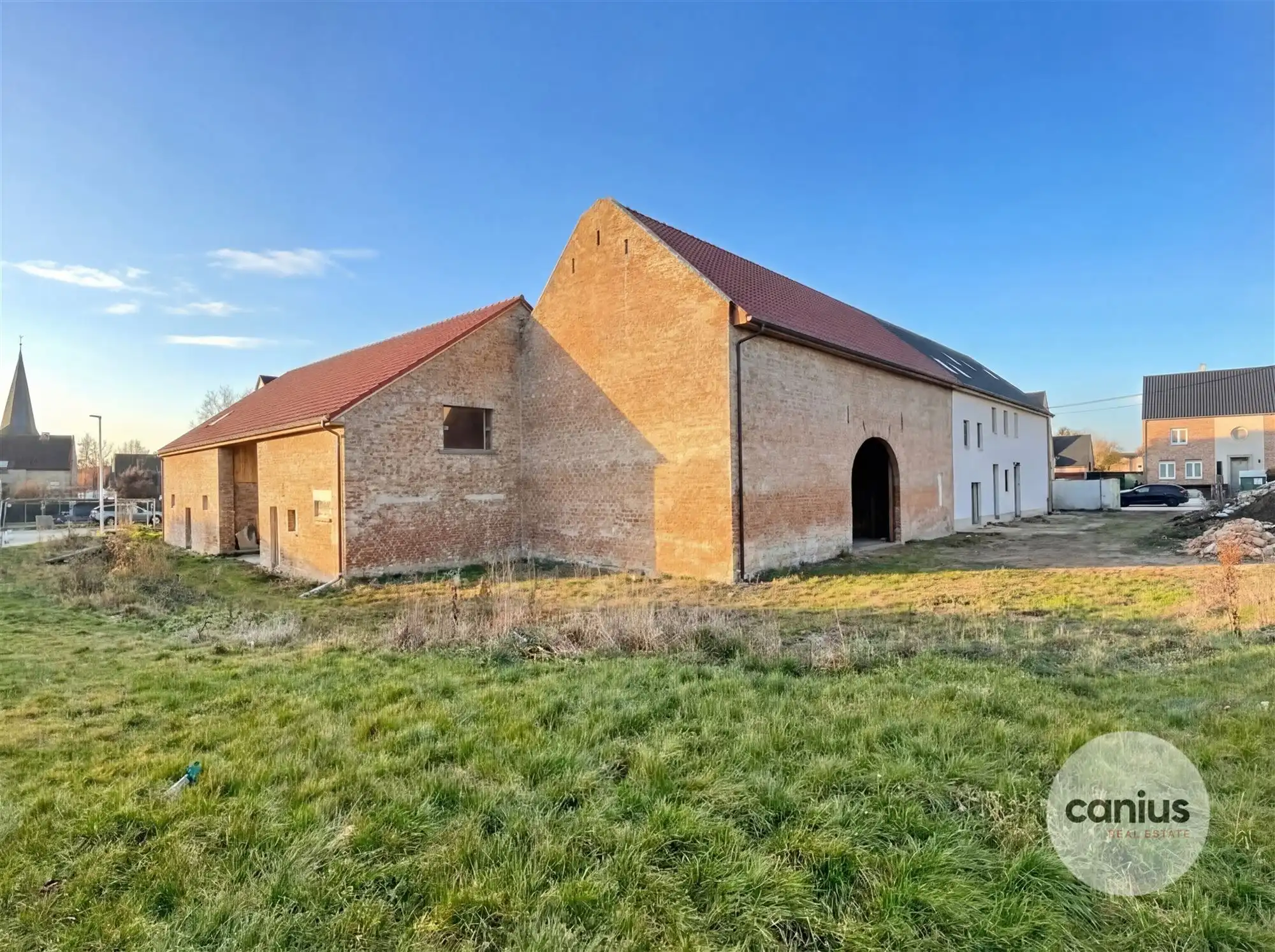 WONEN IN DE PAREL VAN HASPENGOUW foto {{pictureIndex}}