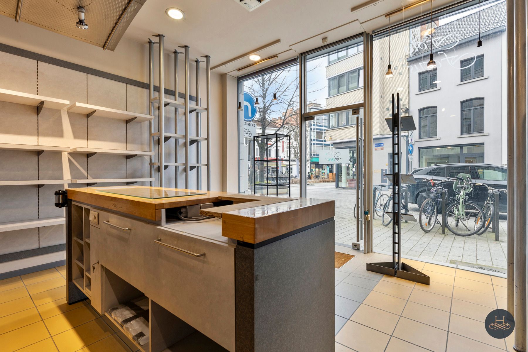 Ruime handelswoning op toplocatie met tal van mogelijkheden foto 6