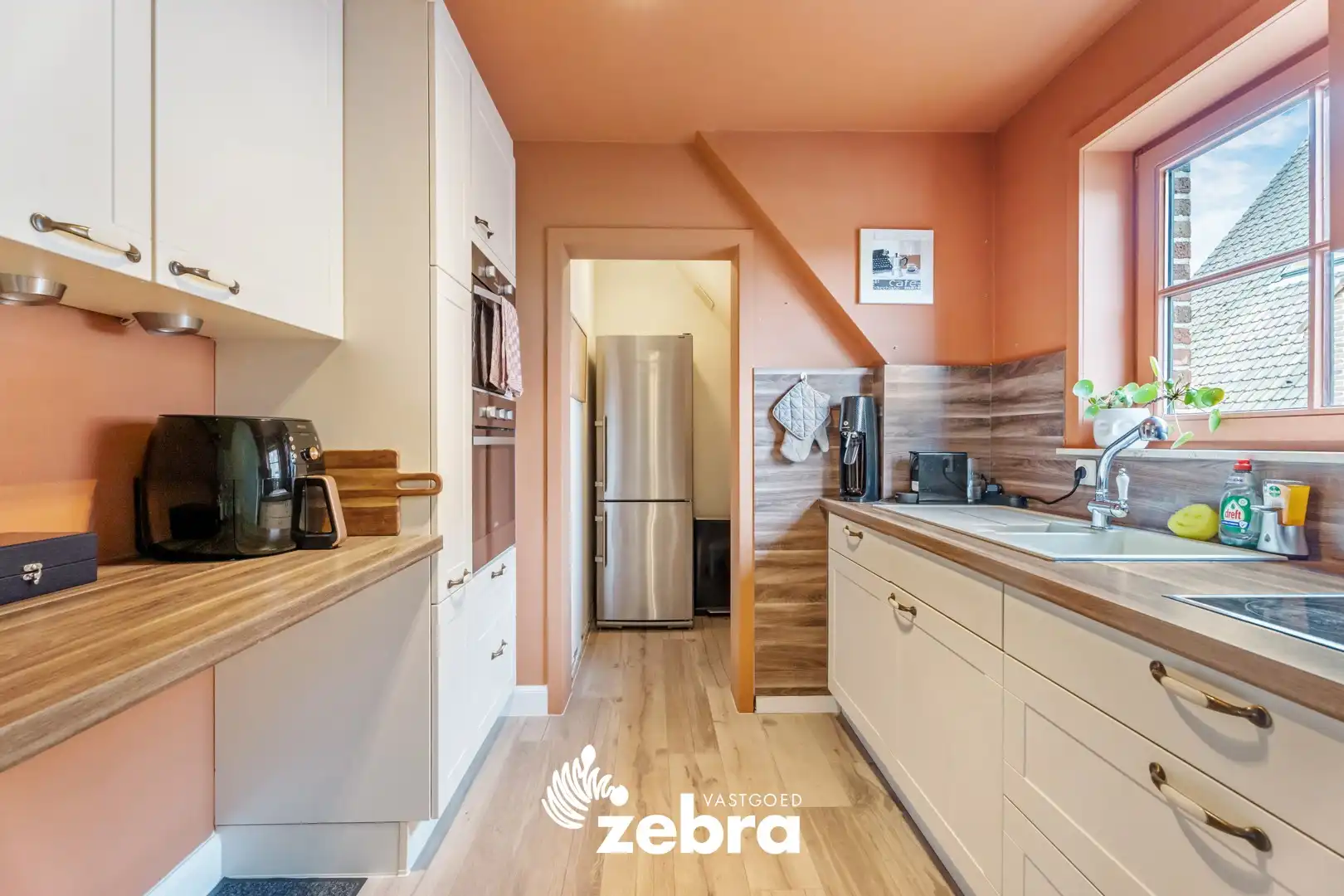 Ruim & instapklaar appartement met garage op een centrale ligging te Harelbeke! foto 7