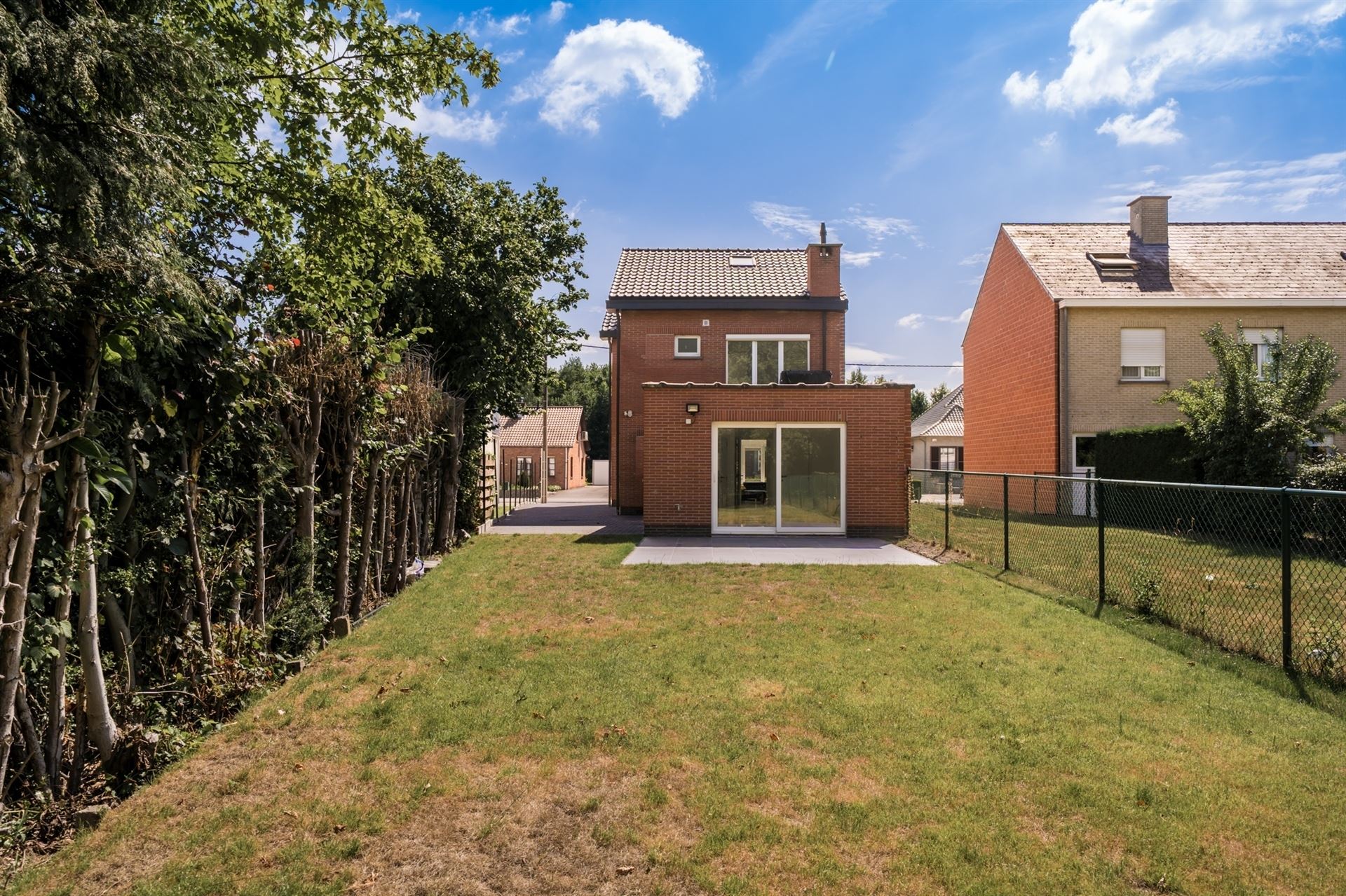 Instapklarae gezinswoning met tuin nabij centrum! foto 22