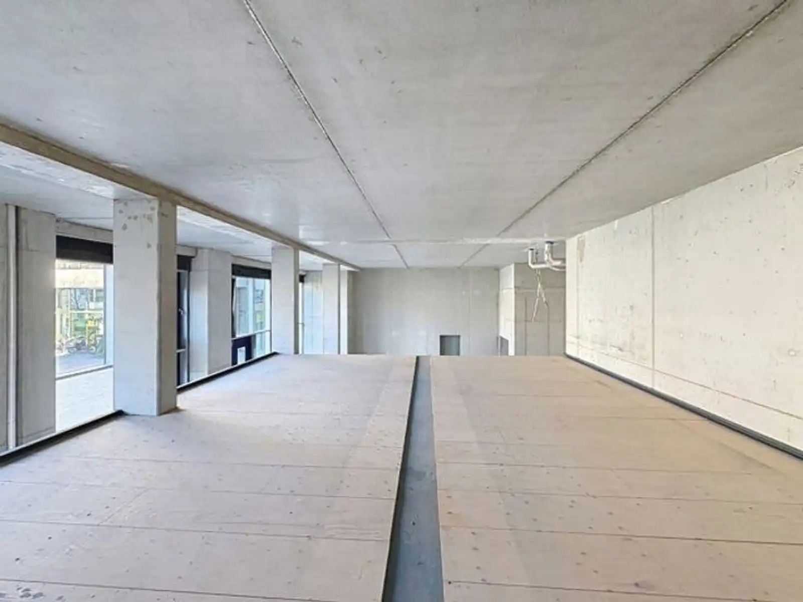 Nieuwbouw polyvalente ruimte 666 m² in Antwerpen foto 6