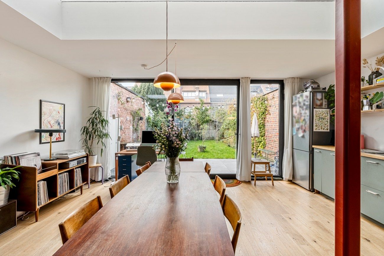 Instapklare charmante woning met 4 slaapkamers en tuin in Gent foto 9