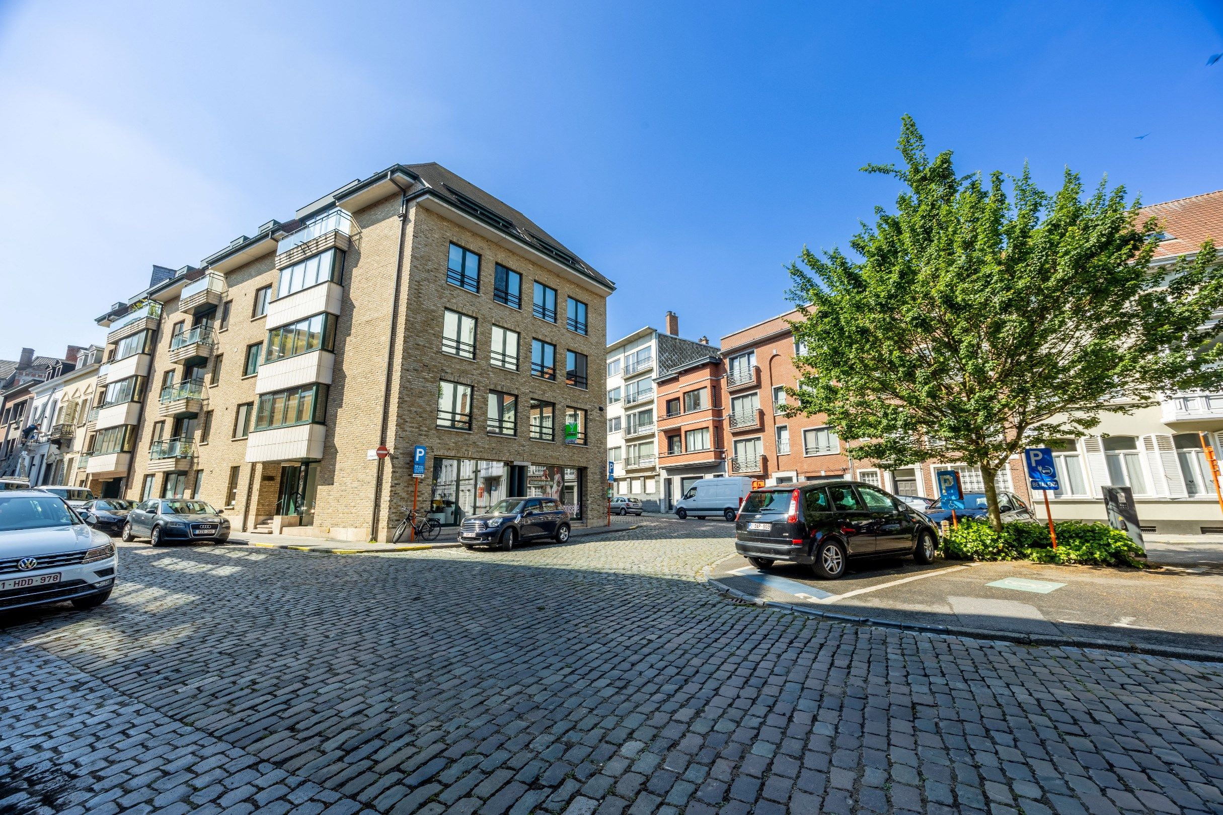 KARAKTERVOL APPARTEMENT OP TOPLOCATIE foto 20