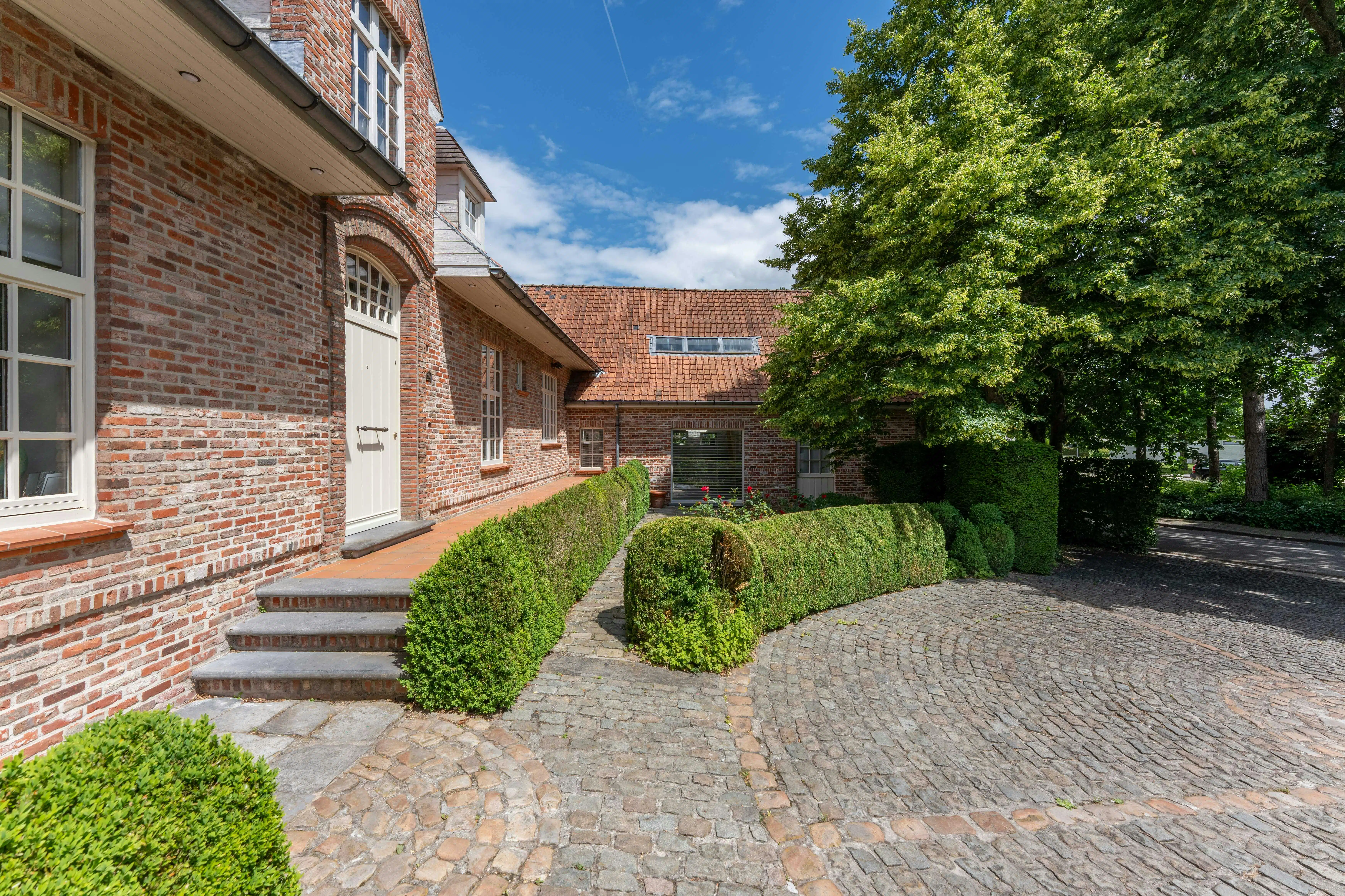 Mooi gelegen landhuis in hoevestijl te koop in Marke foto 30
