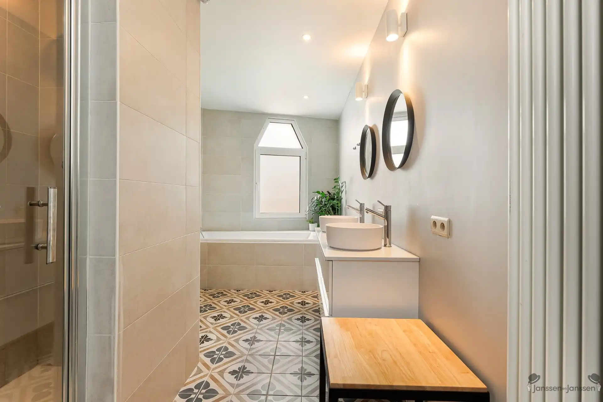 Instapklare rijwoning met 3 slpkmrs & tuin foto 10