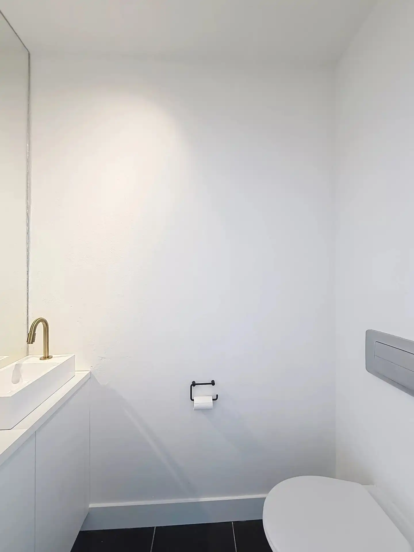 Zeer gezellig gelijkvloers appartement met 1 (mog. 2) slaapkamers, tuin, terras en staanplaats. foto 5