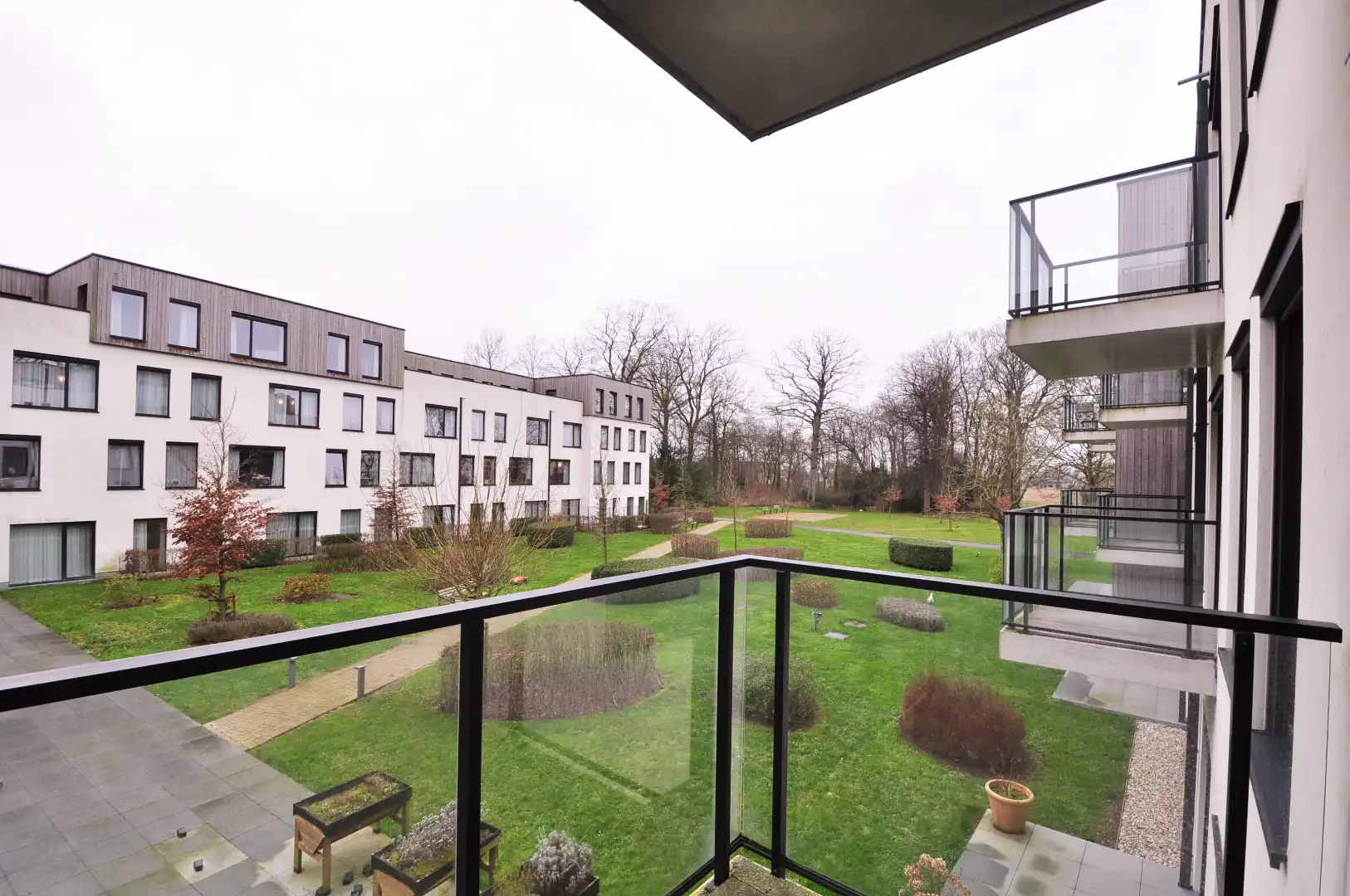 Prachtige assistentiewoning in de groene rand rond Brugge foto {{pictureIndex}}