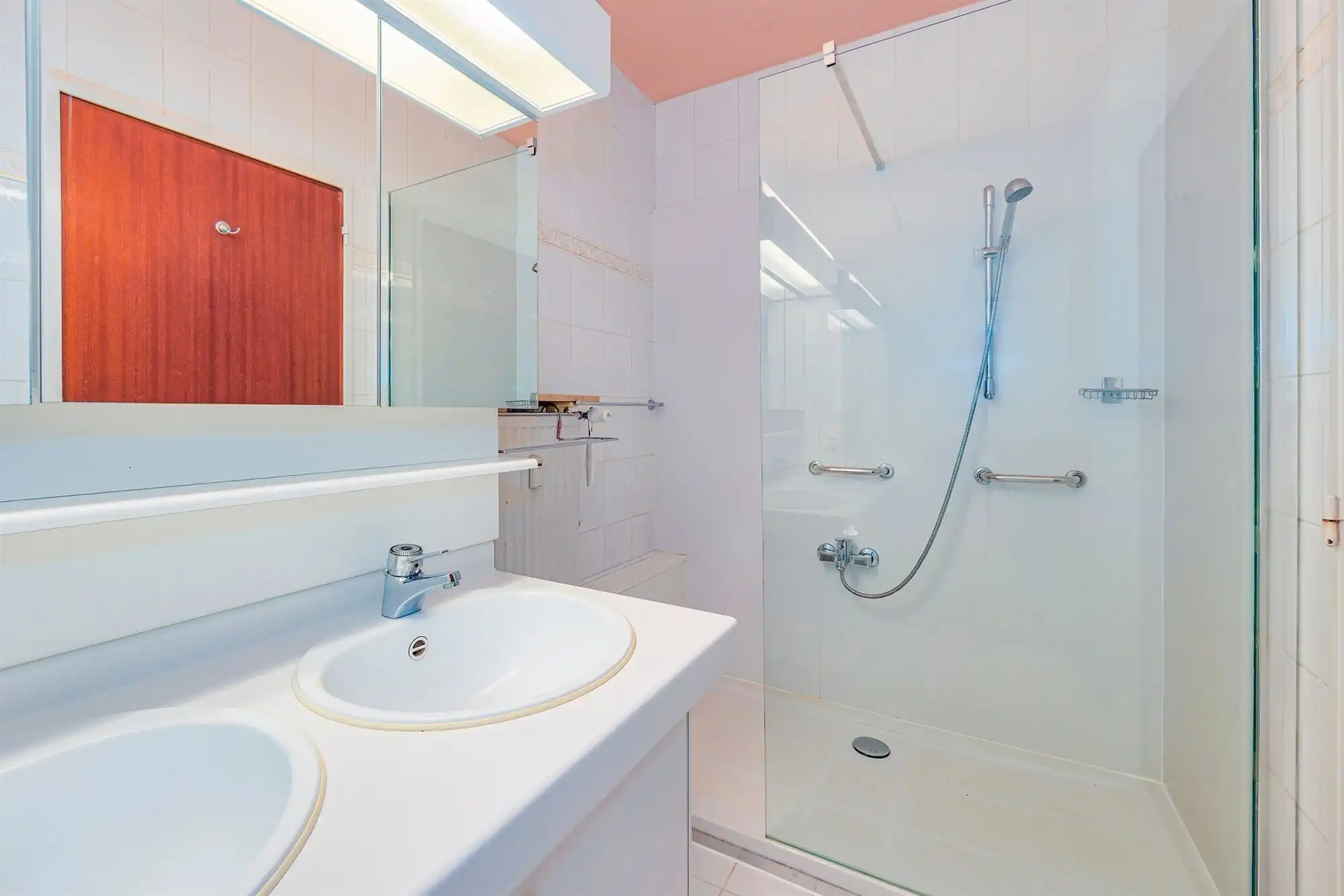 Ruim 3 Slaapkamer appartement vlakbij het Rivierenhof foto 9