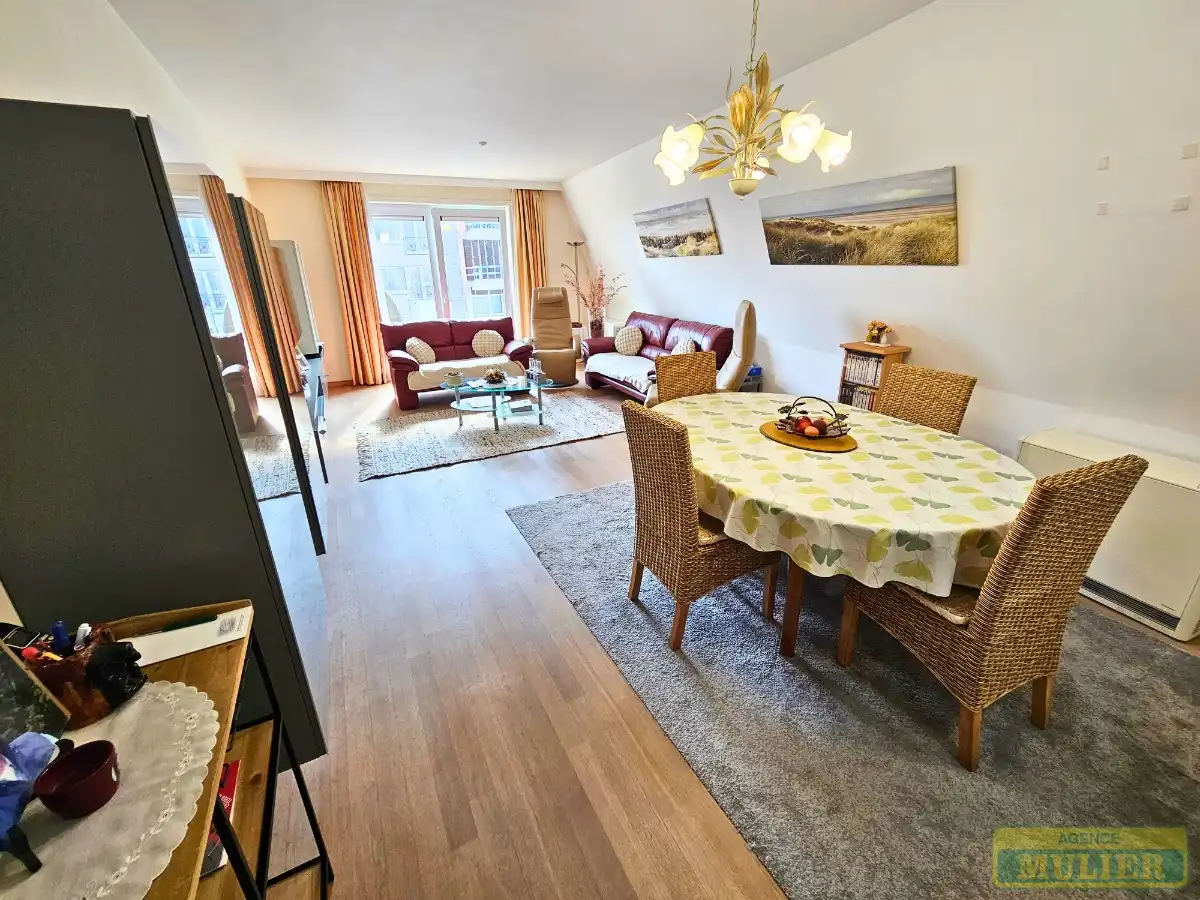 Appartement te koop foto {{pictureIndex}}