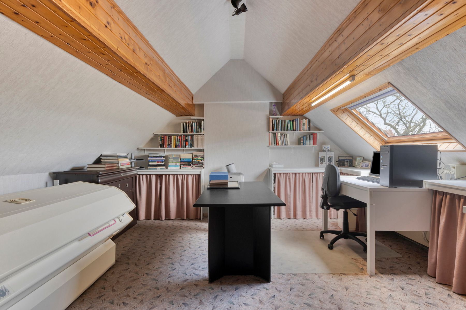 Woning omgeven door weilanden met 5 slaapkamers foto 25