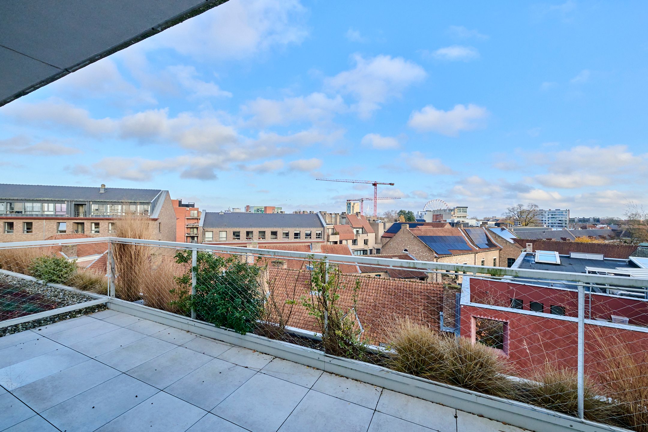 INSTAPKLAAR DOORZONAPPARTEMENT, 108m², 2 SLAAPKAMERS foto 19