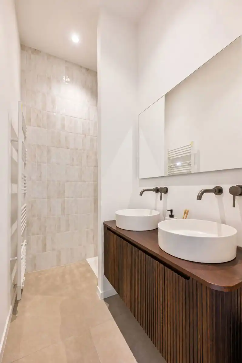 Appartement met zuidgericht terras nabij Marnixplaats foto 11