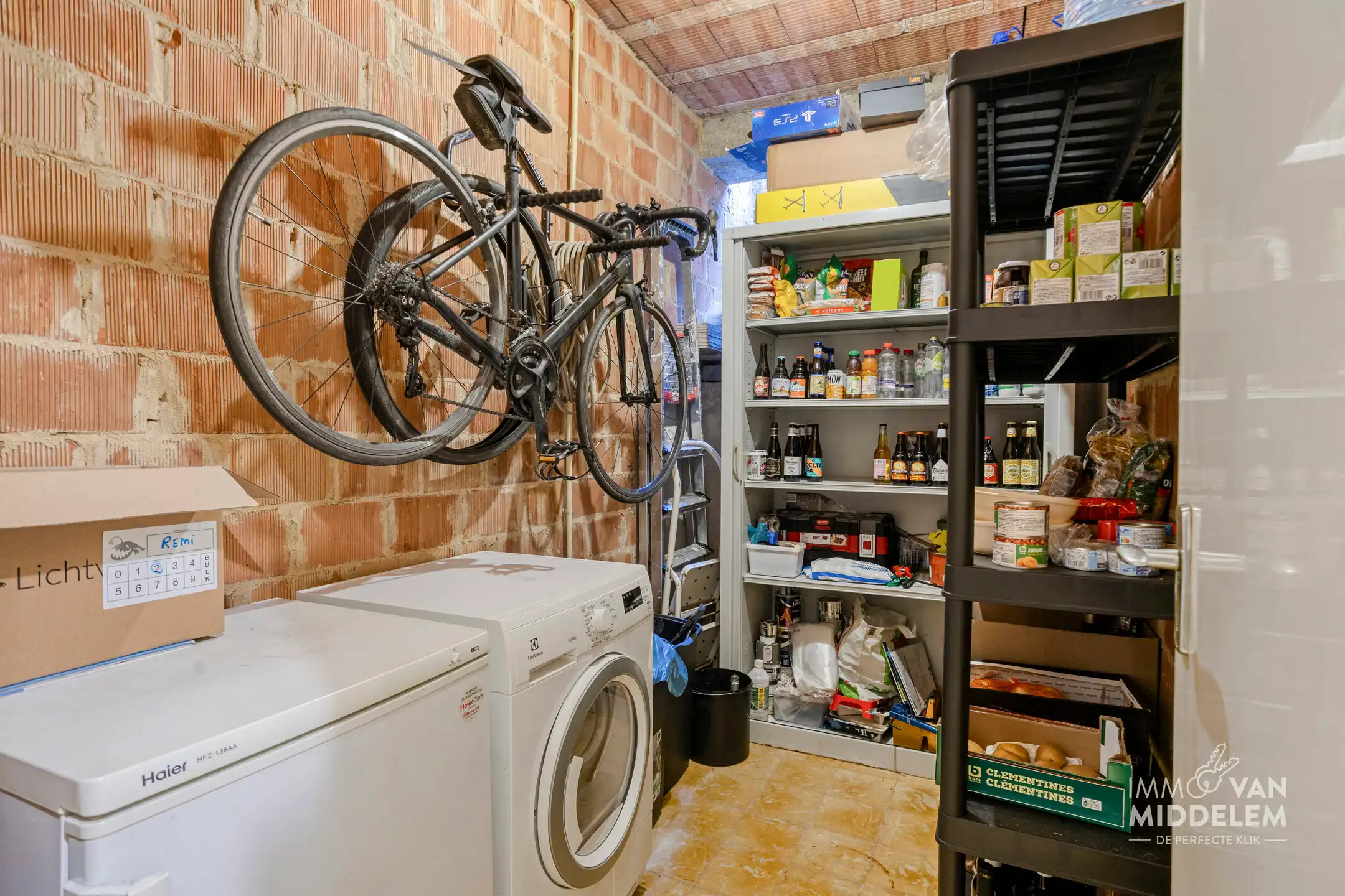 INSTAPKLAAR 2-SLAAPKAMER APPARTEMENT MET GARAGE EN KELDER foto 15
