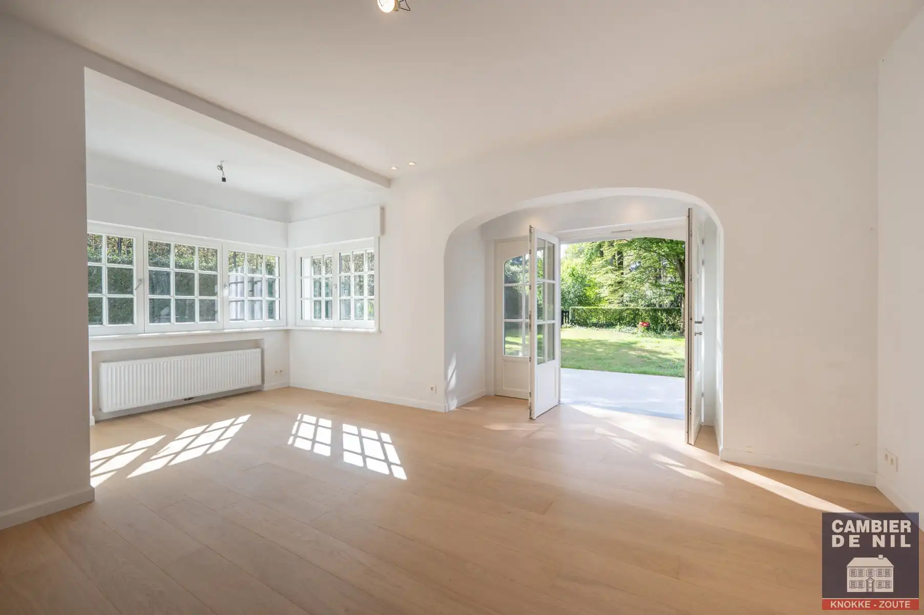 Gerenoveerde, ongemeubelde koppelvilla met zuidgerichte tuin palend aan de golf - Zoute foto 13