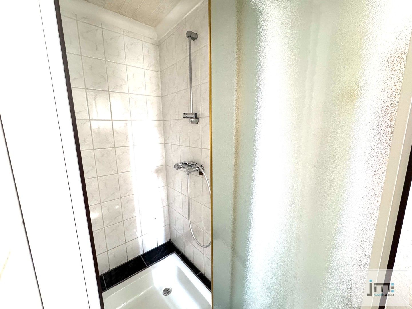 Investeringspand met twee appartementen – Topligging aan het Europaplein in Sint-Truiden foto 11
