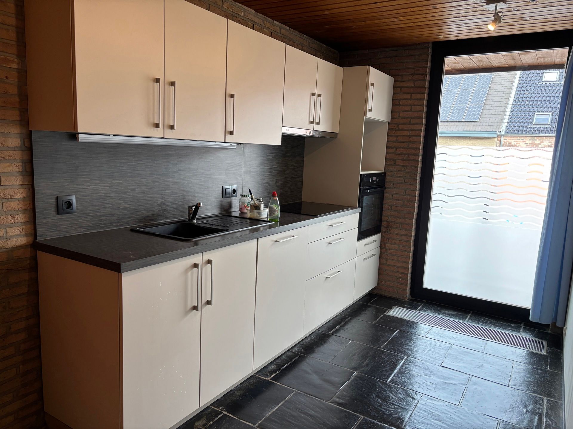 OORDEGEM - Tweeslaapkamerappartement op centrale ligging foto 9