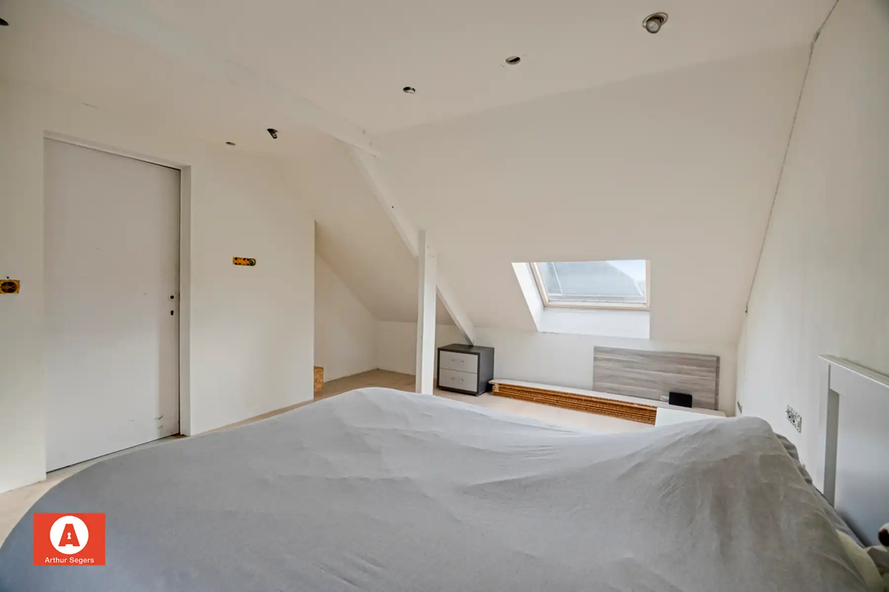 Te renoveren woning met zuidgerichte tuin nabij centrum foto 17