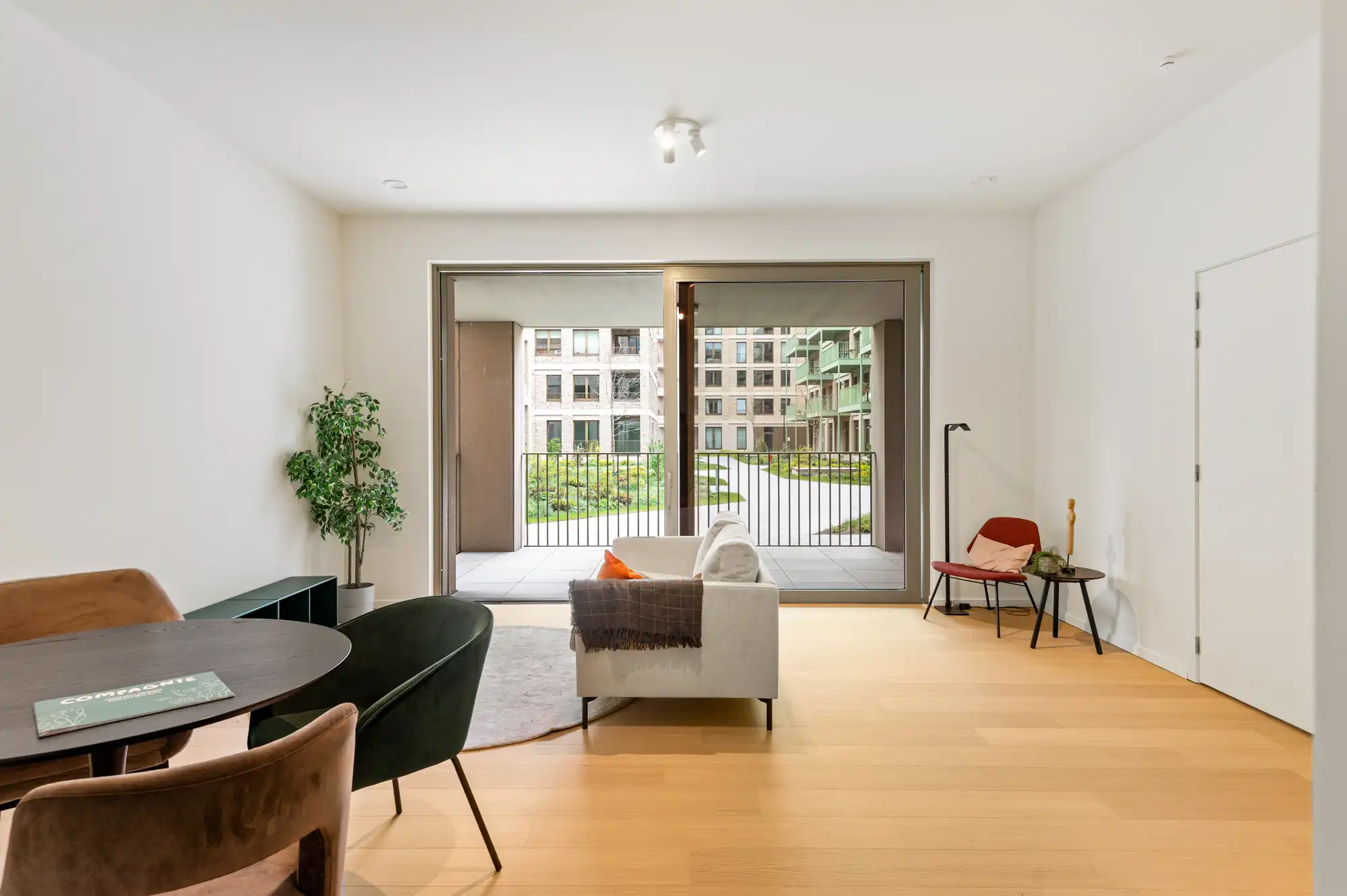 Ruim nieuwbouw app. van 148 m² met handel-/praktijkruimte foto 6