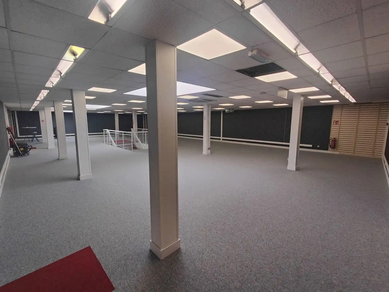 COMMERCIËLE RUIMTE / KANTOORRUIMTE IN HET CENTRUM VAN TEMSE foto 15