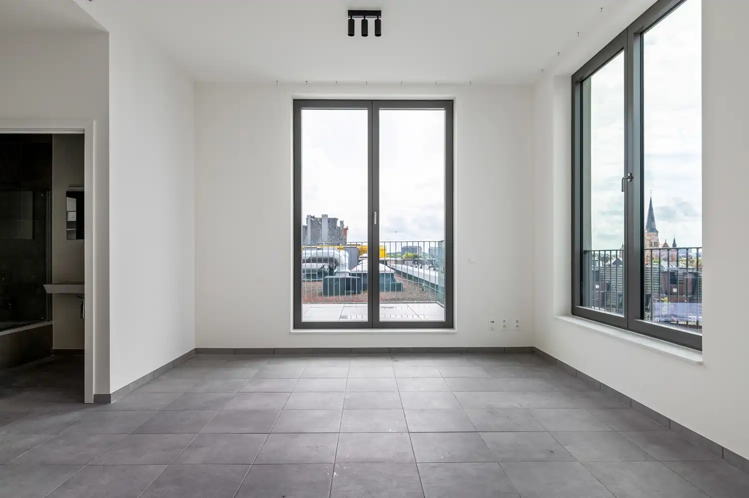 Prachtig en lichtrijk nieuwbouwappartement te huur nabij Zurenborg! foto 10