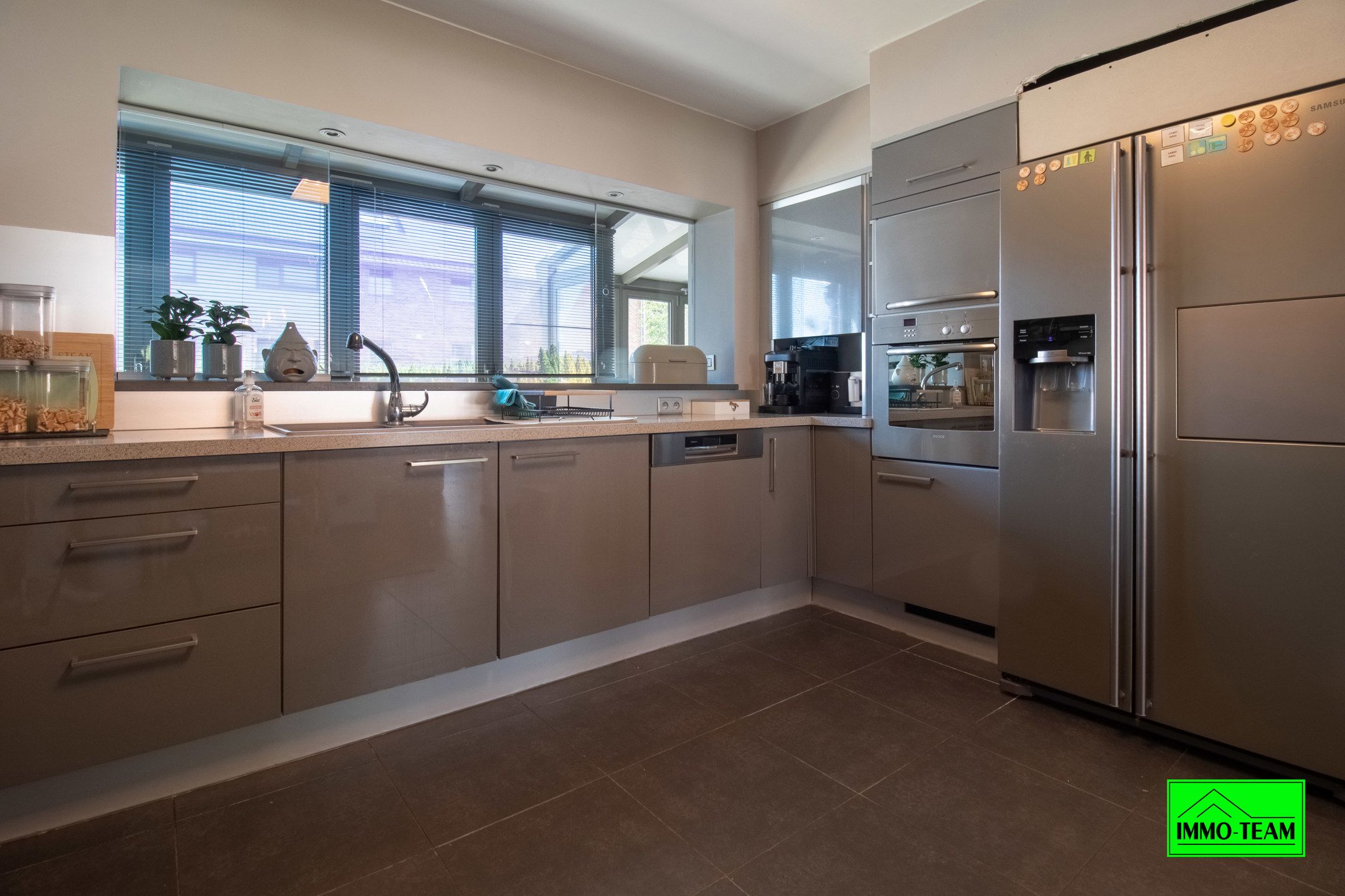 Instapklare gezinswoning met royale woonruimte en luxe  foto 4