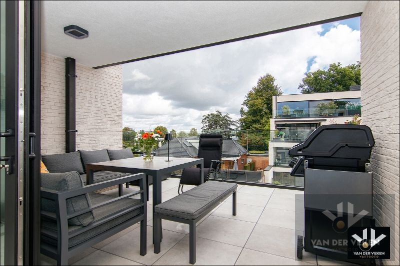 Hoogwaardig afgewerkt, rustig en centraal gelegen nieuwbouwappartement met 2 terrassen en garage in het gezellige Kortessem foto 10