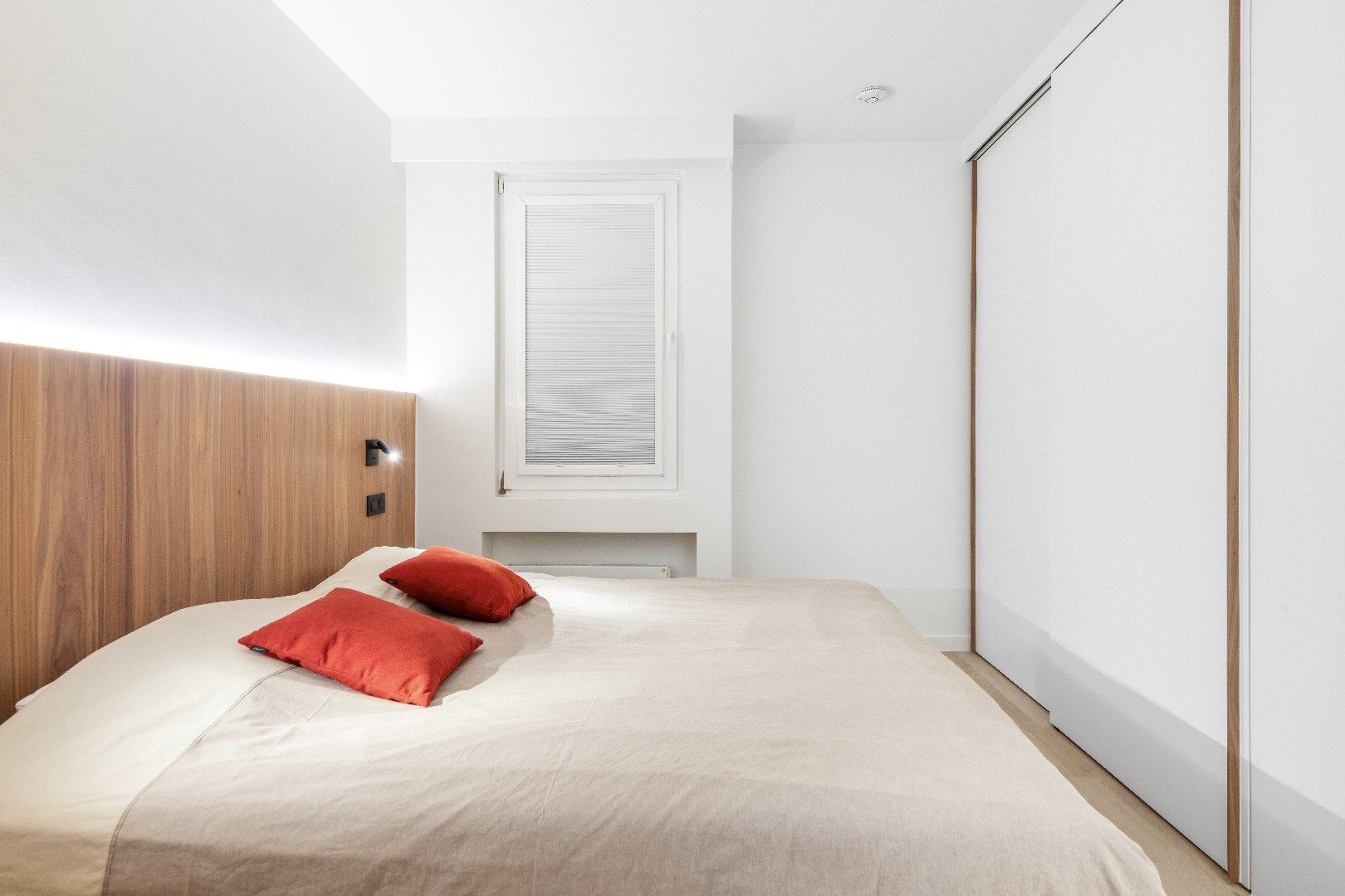 Appartement met zijdelings zeezicht gelegen tussen het Driehoeksplein en het Albertplein in het Zoute. foto 9