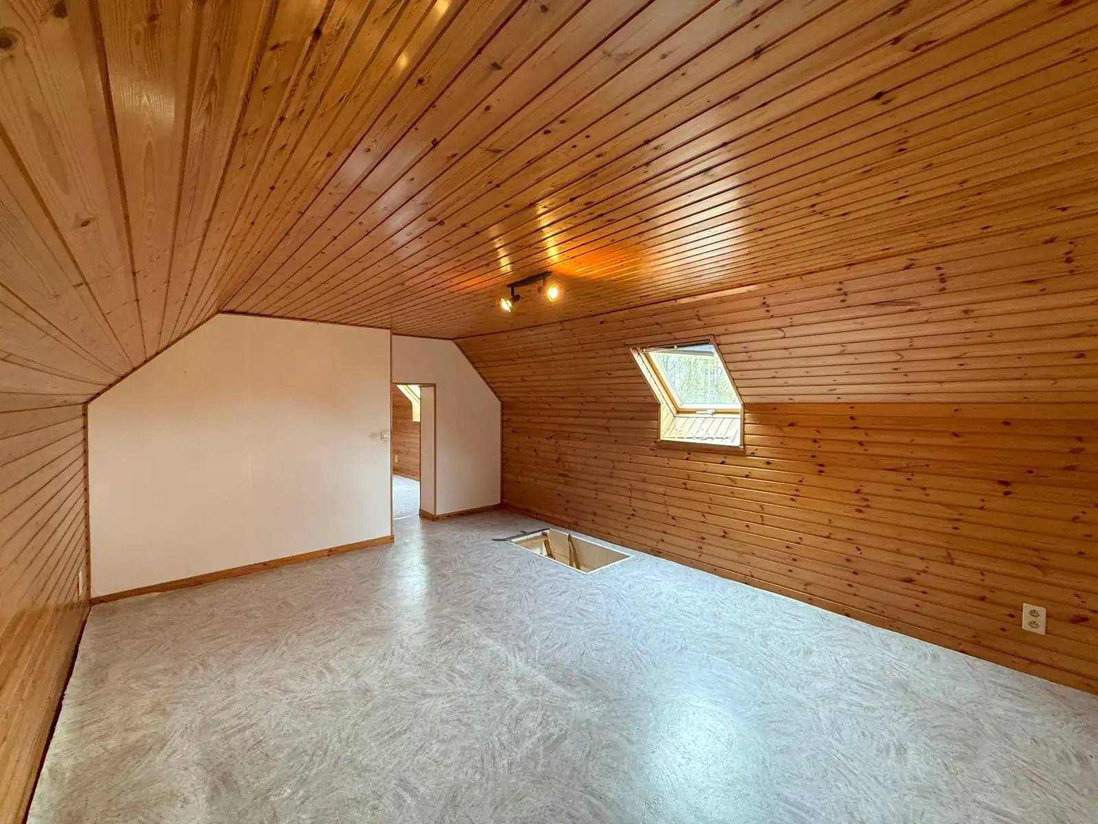 Gezellige woning met 2 slaapkamers en tuin foto 12