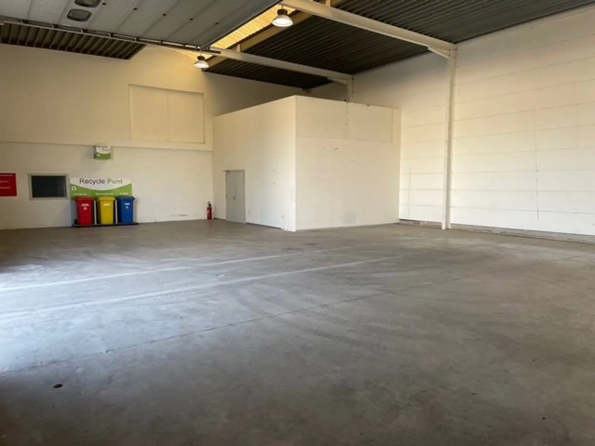 Multifunctioneel bedrijfsgebouw foto 8
