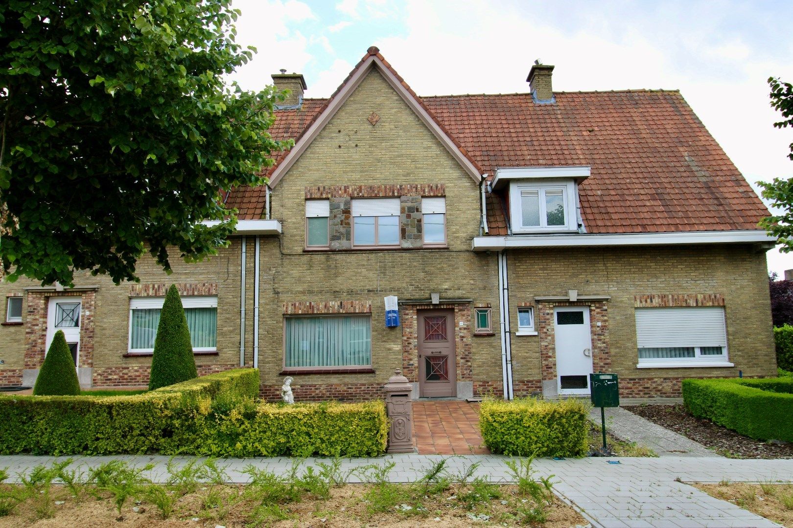 Woning op rustige ligging met uitweg en garage. foto 18