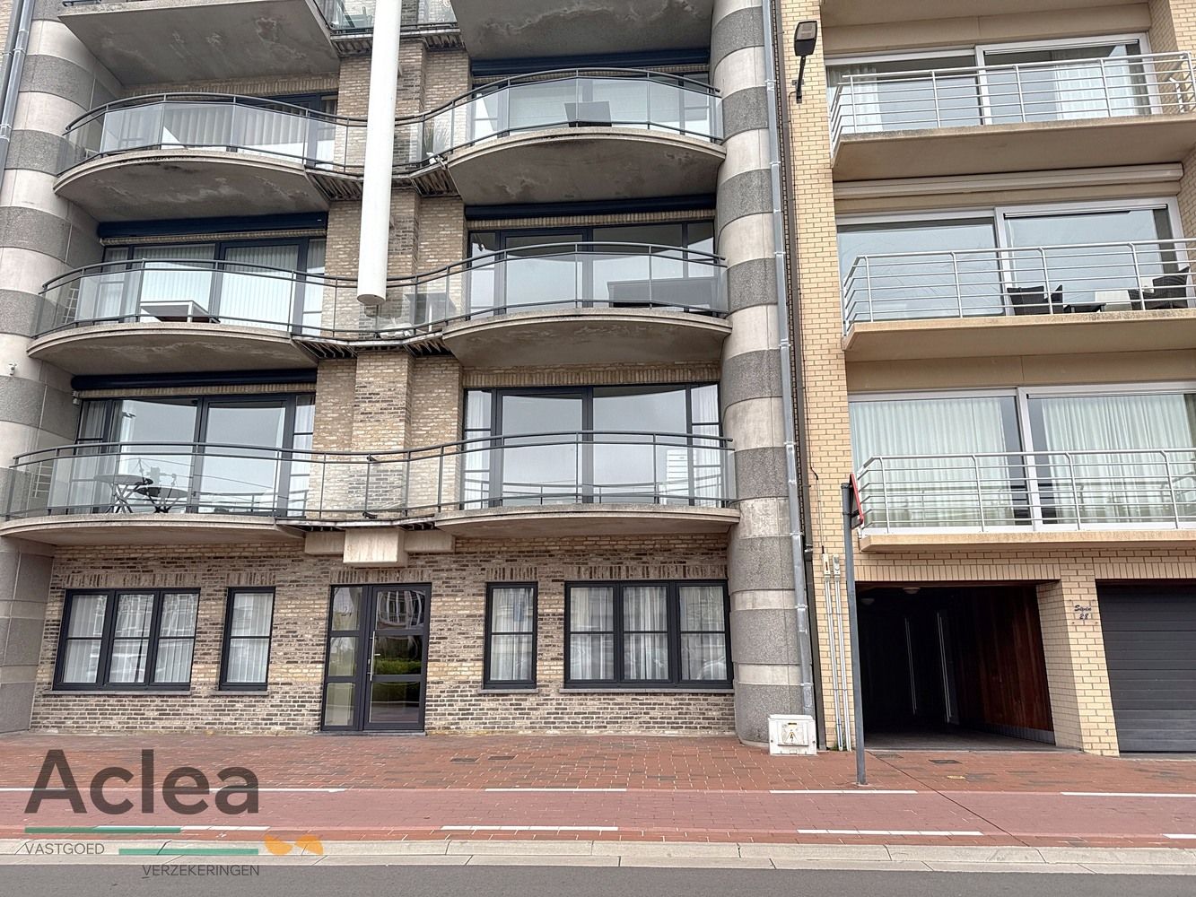 bijzonder ruim appartement met terras foto {{pictureIndex}}