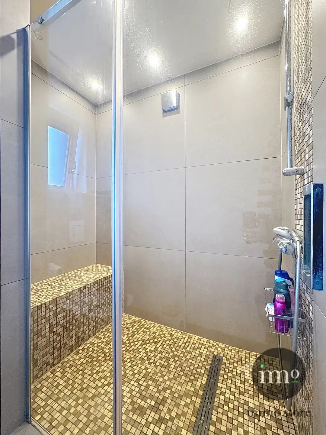 Een uitzonderlijk pand waar ondernemen, ruimte en wonen perfect samenkomen. foto 26